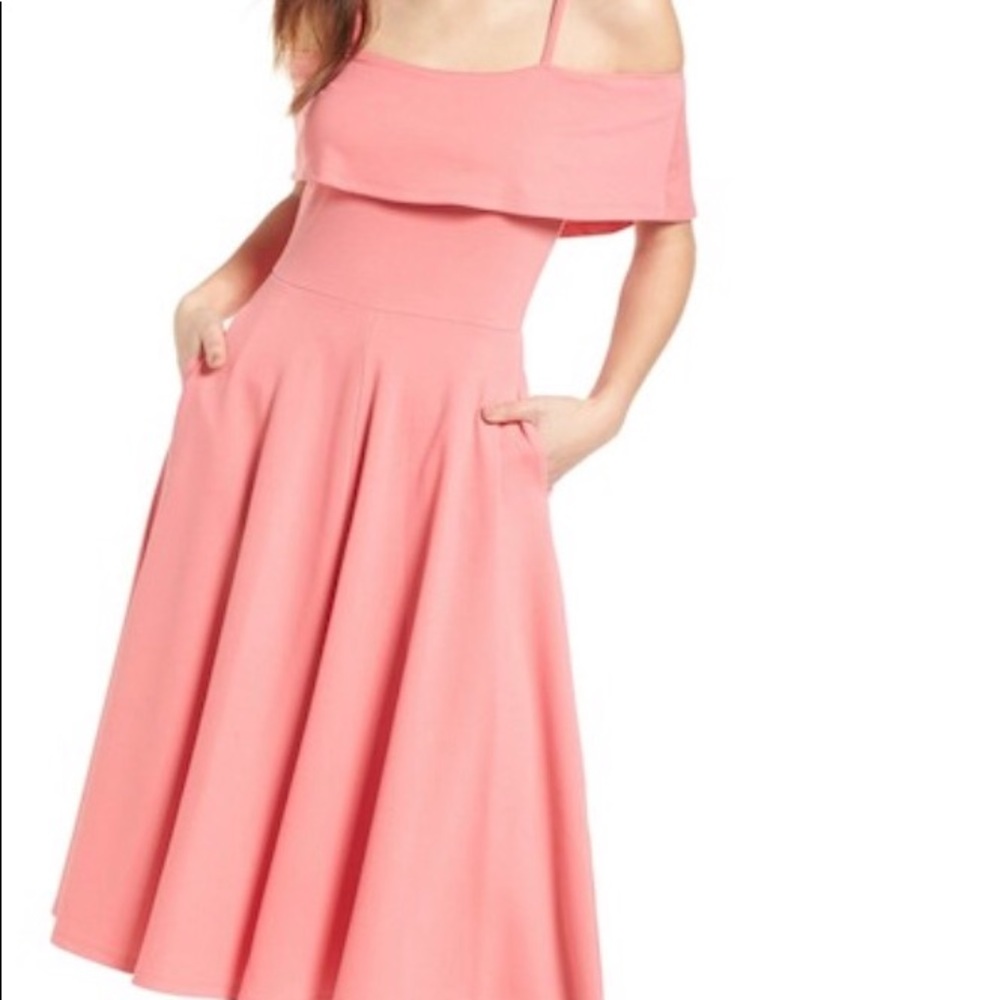 NWT Coral cold shoulder dress